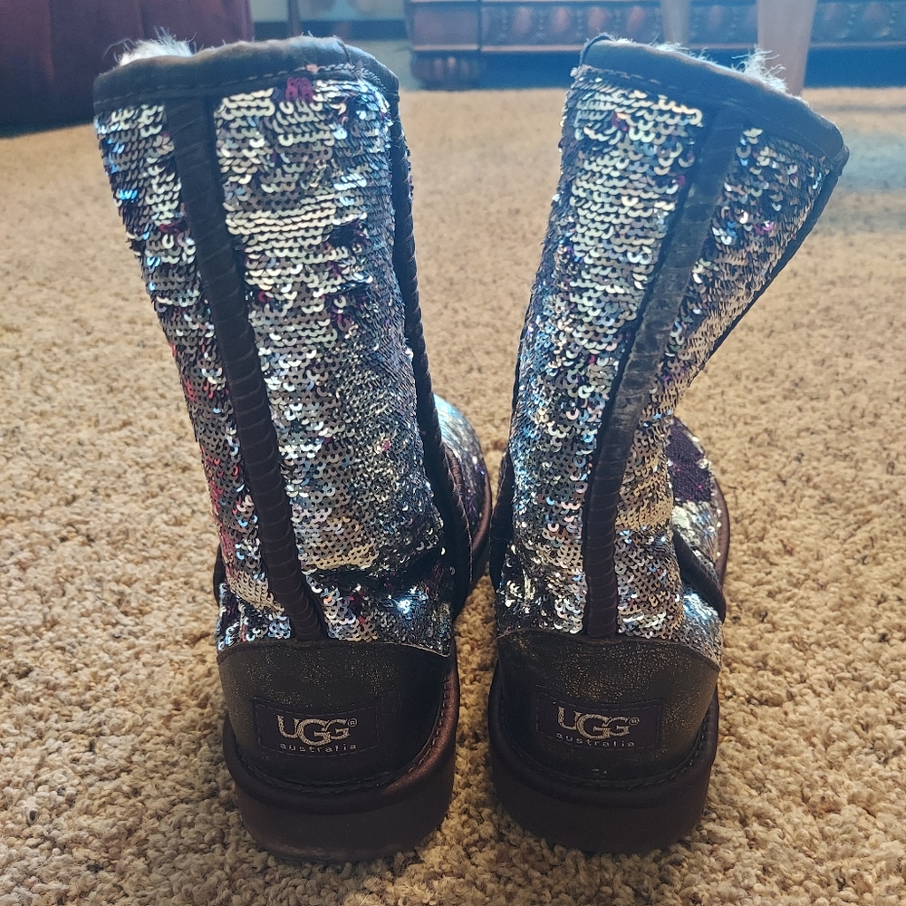 UGGs Sparkle/Sequin Purple, size 7